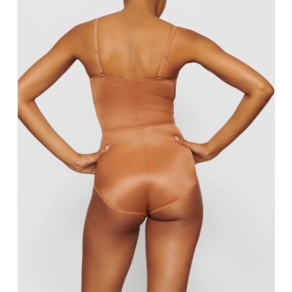 New SKIMS Brief Bodysuit with Snaps Light Compression Shapewear Size Large Bronz - Picture 3 of 11